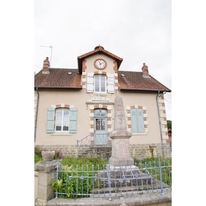 le monument aux morts