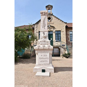 le monument aux morts