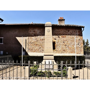 Loché ( Monument-aux-Morts )