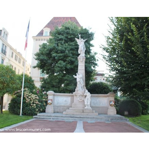 le monument aux morts
