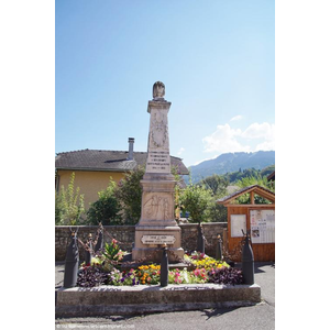 le monument aux morts 