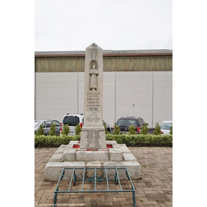 le monument aux morts 