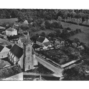 Autre vue aérienne du village, datant du début des années 60.