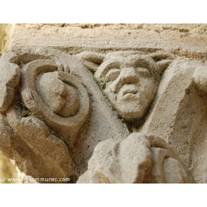 Détail roman de l église ST Barthélémy 