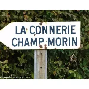 Panneau rigolo de lieu- dit