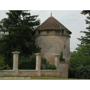 Pigeonnier (privé) place du marché aux Mules
