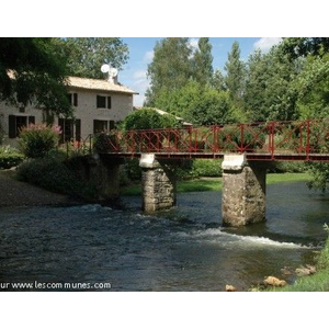 Passerelle sur le Chambon 
