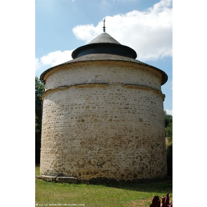 Pigeonnier à MAUNAY 