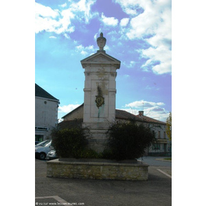 Monument aux Morts pour la France 