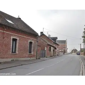 Le village - CROIX MOLIGNEAUX