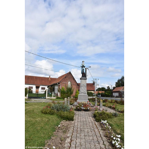 le monument aux morts