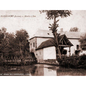 Le moulin à eau en amont du pont de Solférino