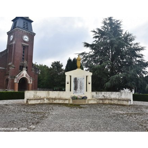 le monument aux morts