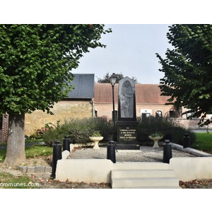 le monument aux morts