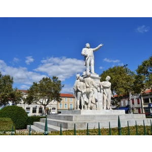 Statue de Jaures Député de Carmaux
