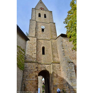 La Tour de l Horloge et Porte du Village
