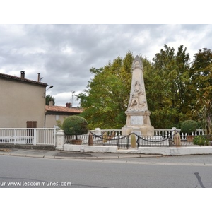 Monument Aux Morts