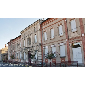 La Mairie et L école