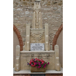le monument aux morts