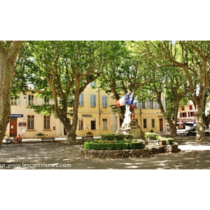 La Commune ( Le Monument-aux-Morts