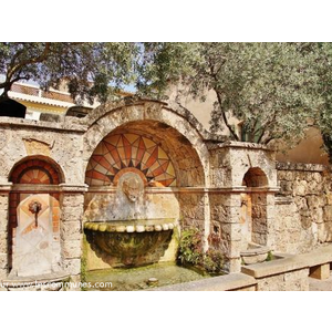 La commune ( Fontaine )