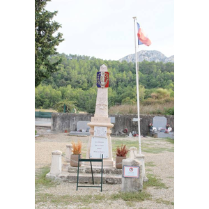 le monument aux  morts 