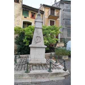 le monument aux morts