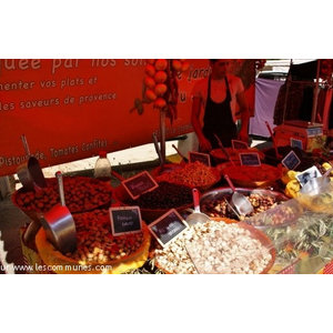 Le Village ( Le Marché )