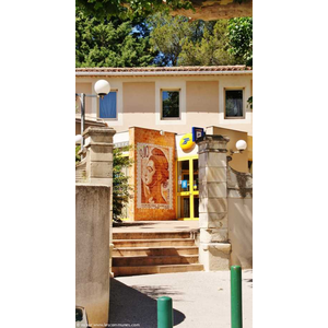 La Commune ( La Poste )