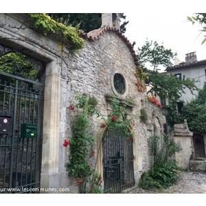 Une rue de Vaison la Romaine