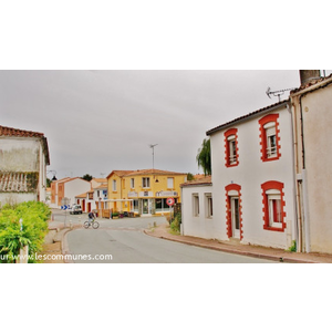 Commune de AUBIGNY-LES-CLOUZEAUX