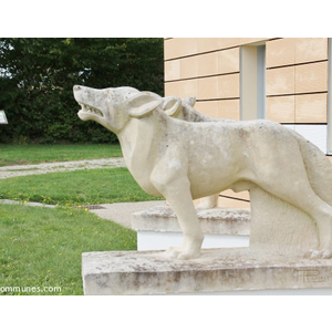 la statue loup