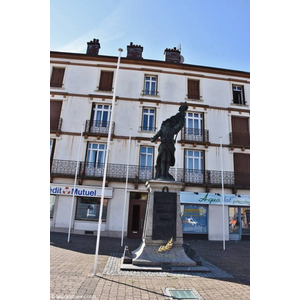 le monument aux morts