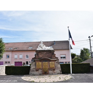 le monument aux morts