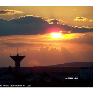 Coucher du soleil sur le Plateau de la Justice (Epinal)