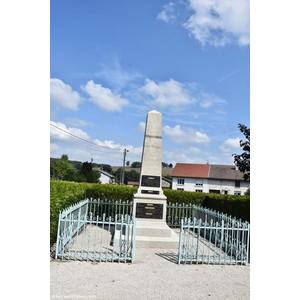 le monument aux morts