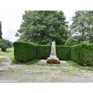 le monument aux morts