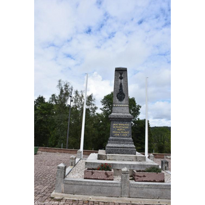 le monument aux morts