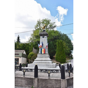 le monument aux morts