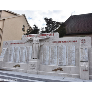 le monument aux morts