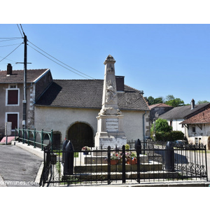 le monument aux morts