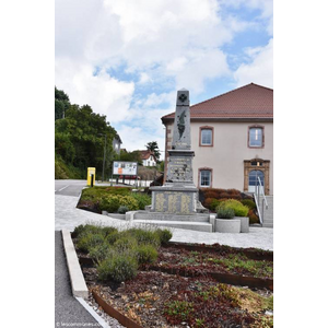 le monument aux morts