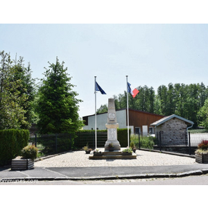 le monument aux morts