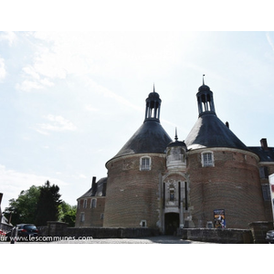 Commune de SAINT FARGEAU