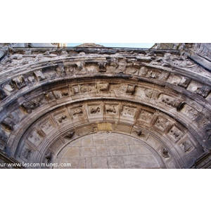 L église Notre-Dame ( Détail du Portail )