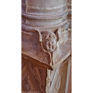 L église Saint-Pierre ( Détail )